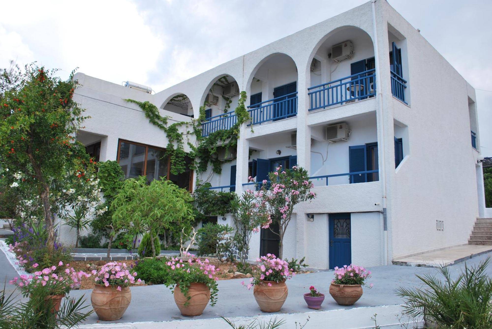 Hotel Flisvos Megalochori  Exterior photo