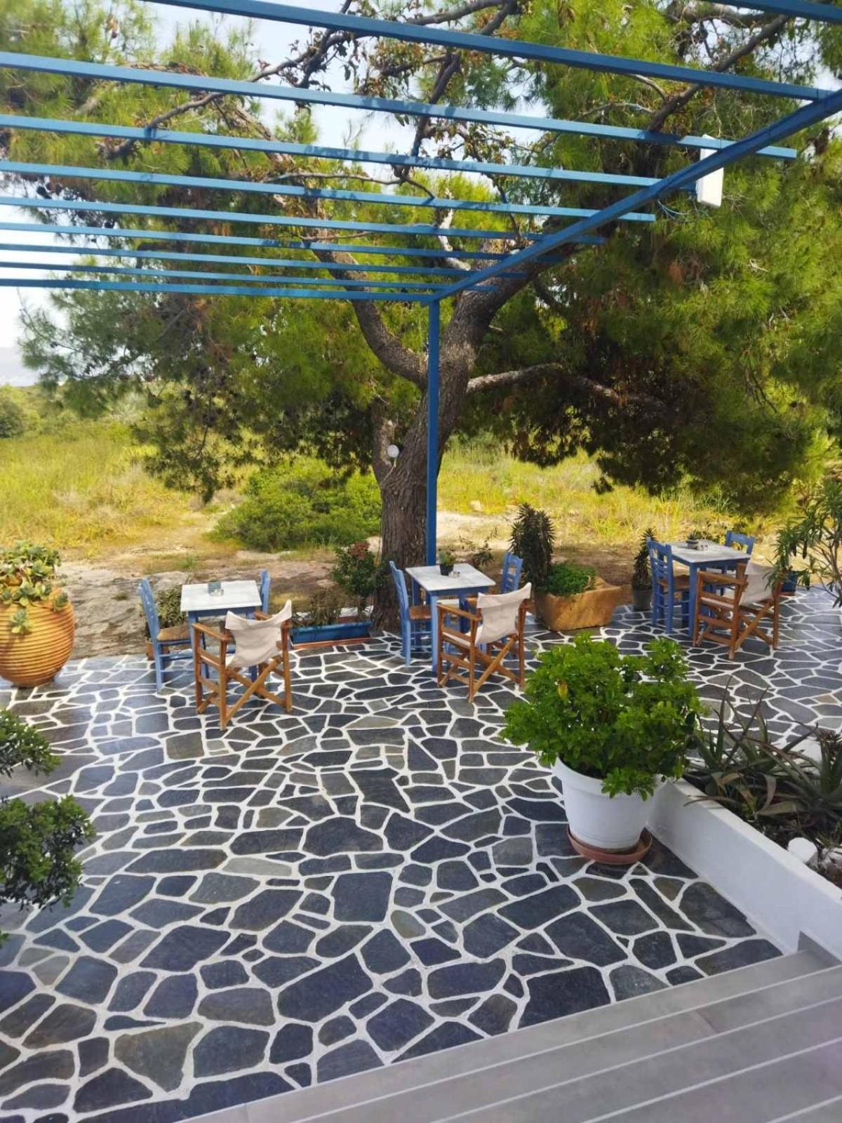 Hotel Flisvos Megalochori  Exterior photo