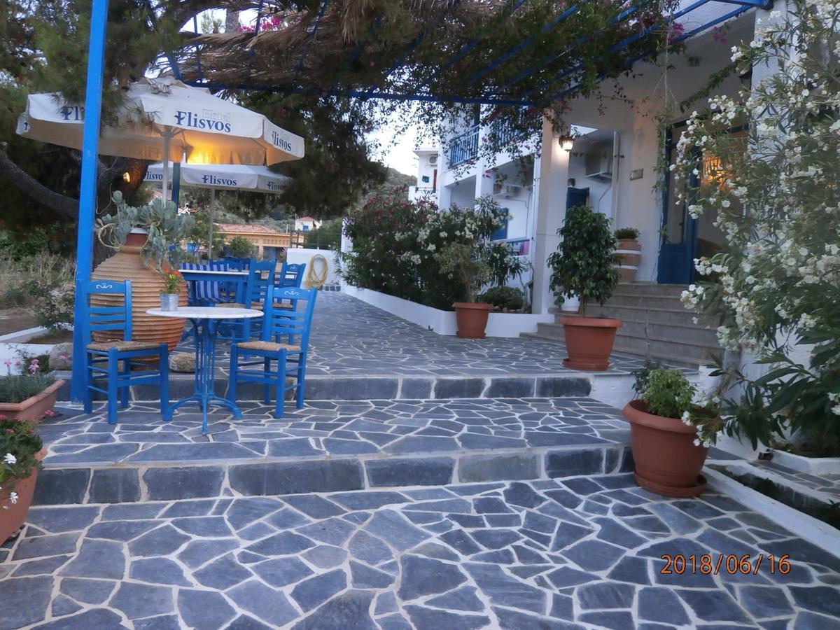 Hotel Flisvos Megalochori  Exterior photo