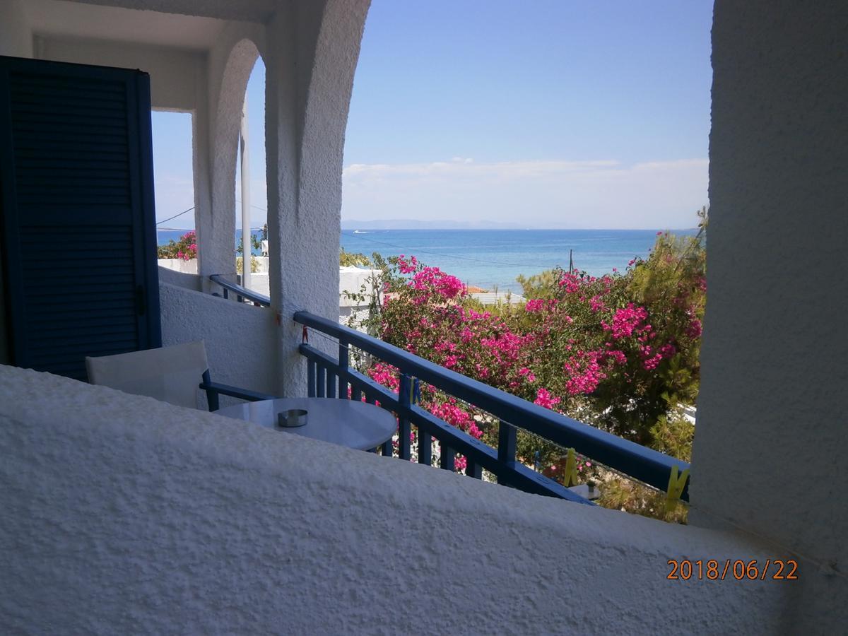 Hotel Flisvos Megalochori  Exterior photo